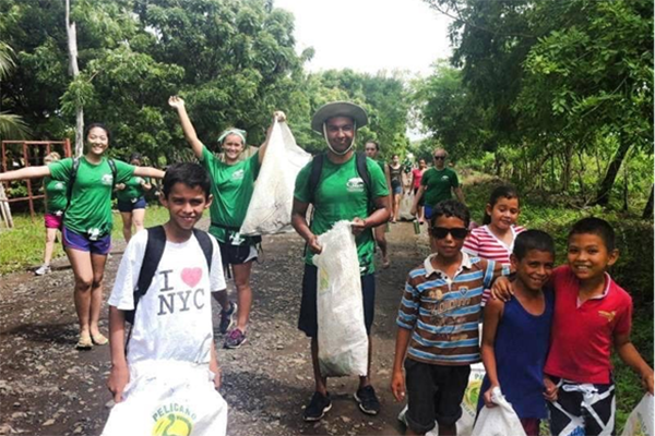 Danny and his volunteer group in Nicaragua with local kids.