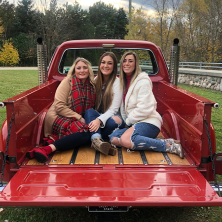 Kyrstyn Dean & Fam Holiday 2019-1-1